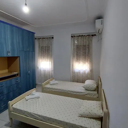 Eri Vlore, Lungomare Apartment